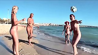 Drei Girlies Sex am Strand
